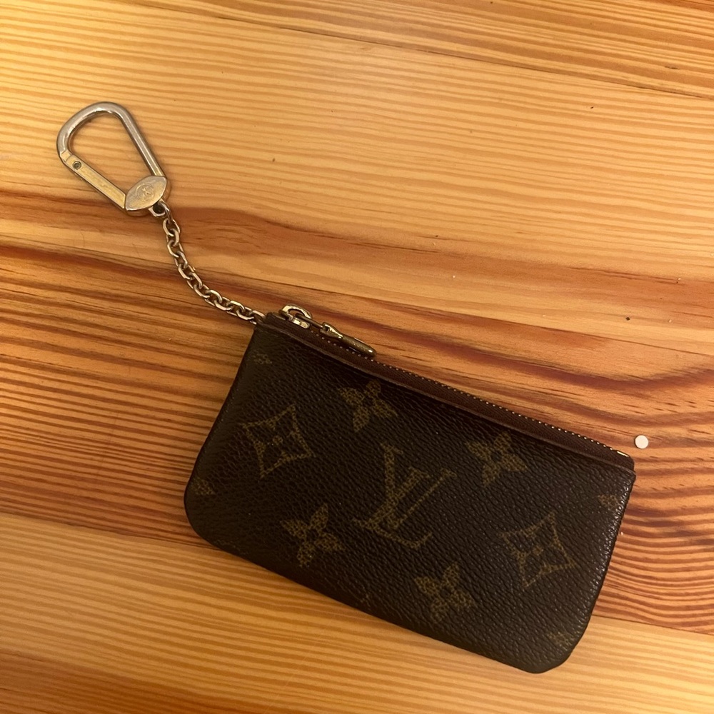 Louis Vuitton keychain card holder